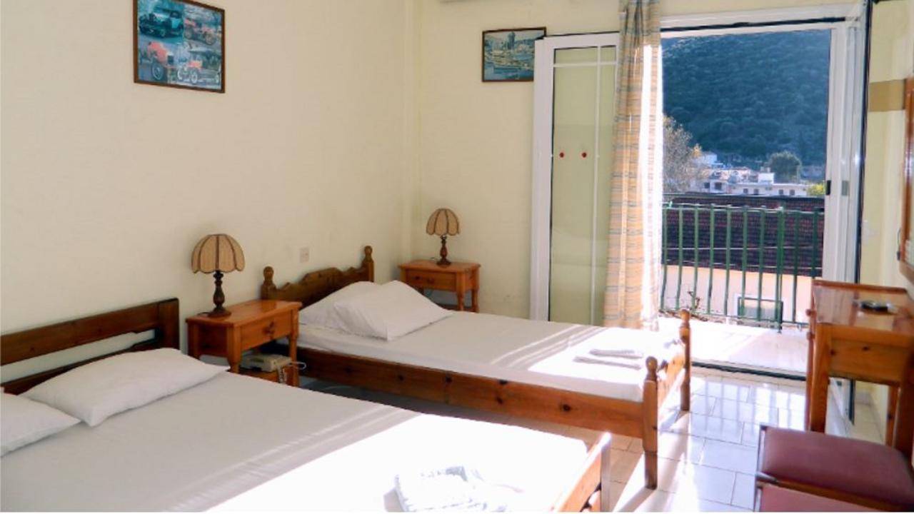 Logara'S Apartments Agia Efimia Exteriör bild